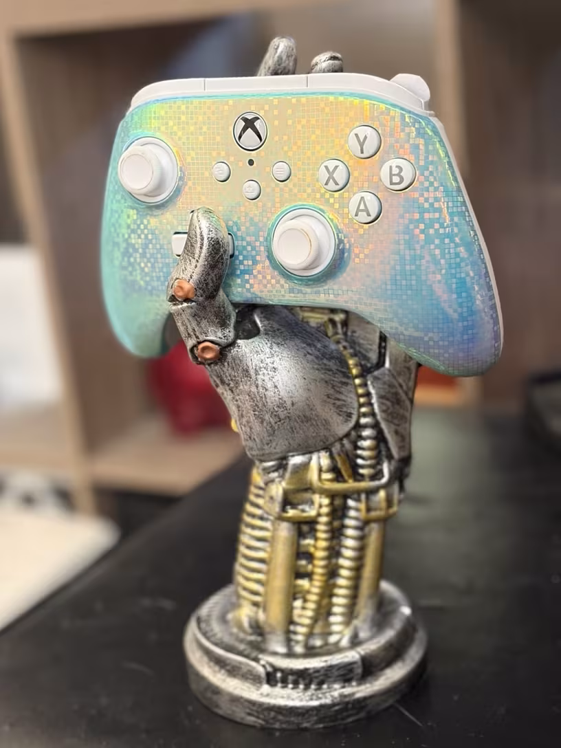 Unique Sci-Fi Cyberpunk Mechanical Arm Statue